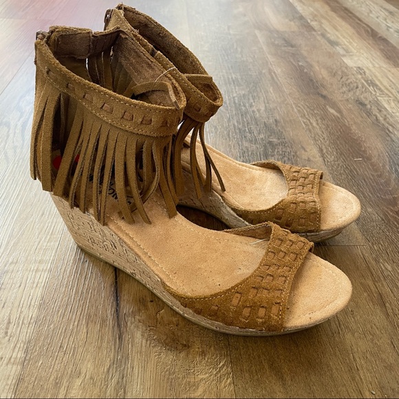 Minnetonka wedge heels 10 - Picture 2 of 9